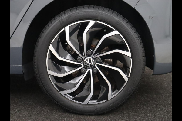 Volkswagen Golf 1.0 eTSI Life Business | Stoelverwarming | Massage | Carplay | Adaptive cruise | Sfeerverlichting | Navigatie | Park Assist | Getint glas | Full LED