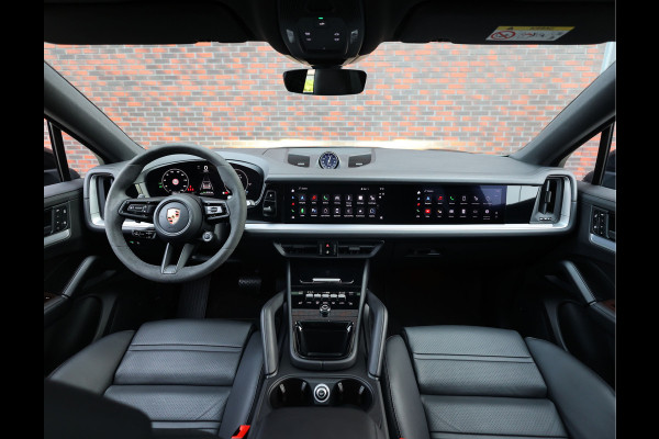 Porsche Cayenne Coupé 3.0 E-Hybrid | Sport Chrono - Passenger Display