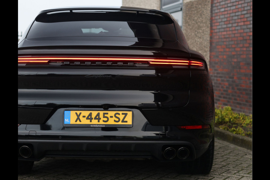 Porsche Cayenne Coupé 3.0 E-Hybrid | Sport Chrono - Passenger Display