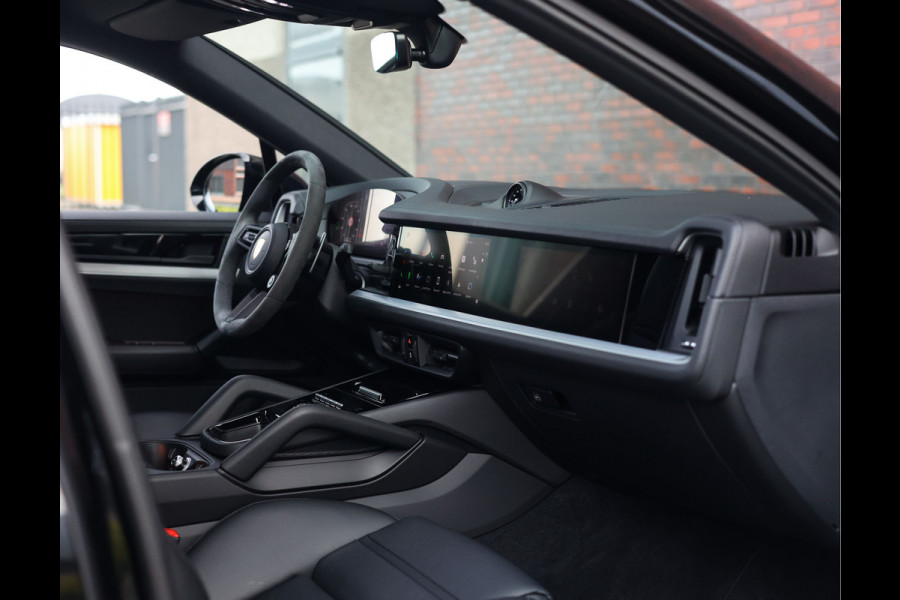 Porsche Cayenne Coupé 3.0 E-Hybrid | Sport Chrono - Passenger Display