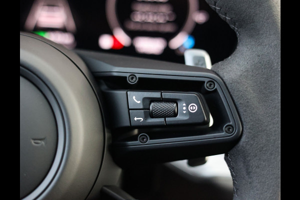 Porsche Cayenne Coupé 3.0 E-Hybrid | Sport Chrono - Passenger Display