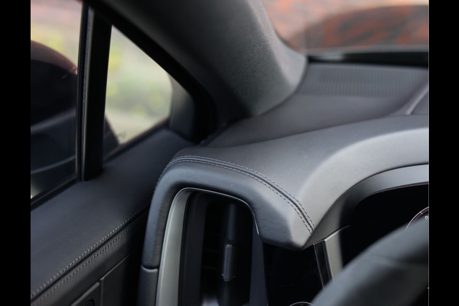 Porsche Cayenne Coupé 3.0 E-Hybrid | Sport Chrono - Passenger Display