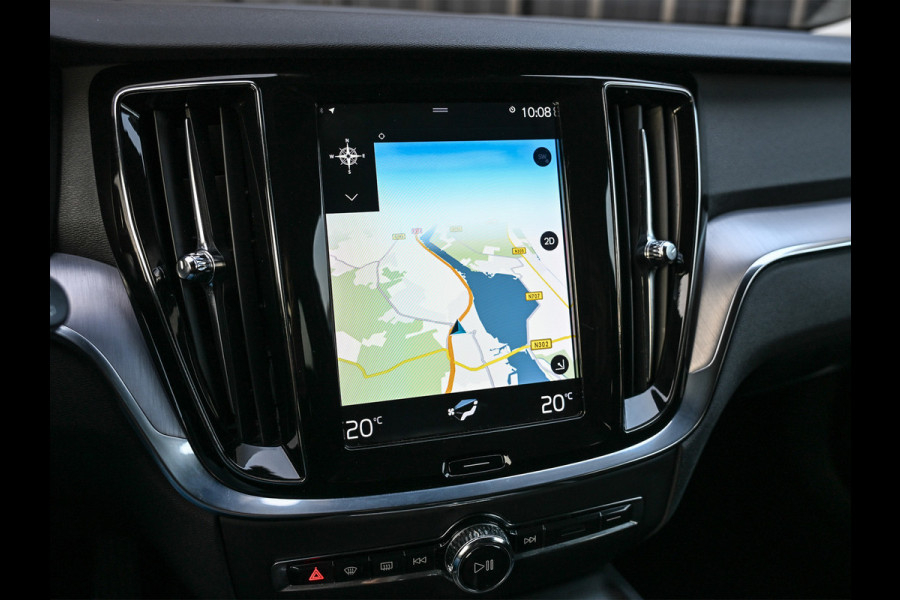 Volvo V60 2.0 D4 Momentum · Camera · Blis · Adaptive cruise · Virtual cockpit · Lane assist · Apple carplay/Android auto · Trekhaak