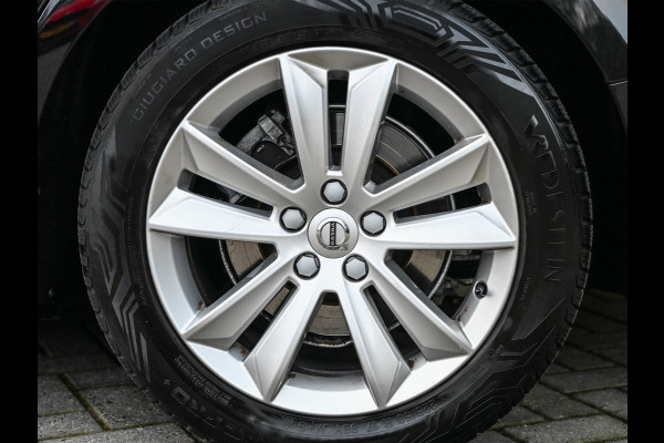 Volvo V60 2.0 D4 Momentum · Camera · Blis · Adaptive cruise · Virtual cockpit · Lane assist · Apple carplay/Android auto · Trekhaak