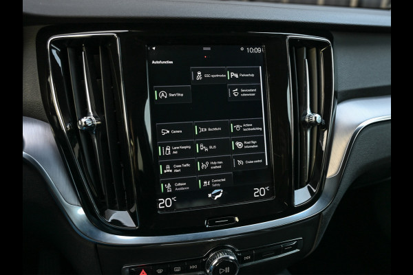 Volvo V60 2.0 D4 Momentum · Camera · Blis · Adaptive cruise · Virtual cockpit · Lane assist · Apple carplay/Android auto · Trekhaak