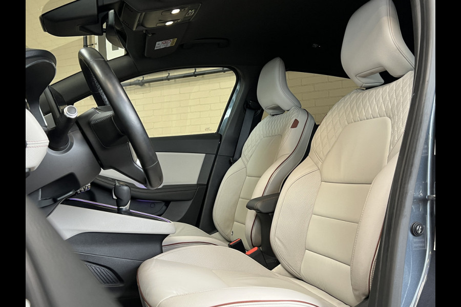 Renault Clio 1.6 E-Tech Hybrid 140 Initiale Paris | Groot Navi | Bose | 360 | PDC V+A | Stoel & stuurverwarming | 17" | 100% Dealer onderhouden!