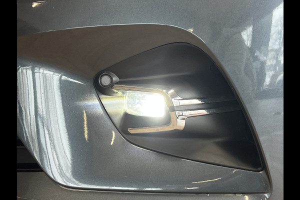 Renault Clio 1.6 E-Tech Hybrid 140 Initiale Paris | Groot Navi | Bose | 360 | PDC V+A | Stoel & stuurverwarming | 17" | 100% Dealer onderhouden!