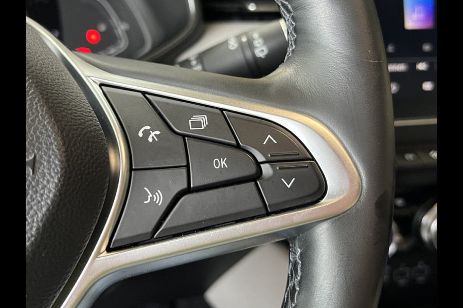 Renault Clio 1.6 E-Tech Hybrid 140 Initiale Paris | Groot Navi | Bose | 360 | PDC V+A | Stoel & stuurverwarming | 17" | 100% Dealer onderhouden!