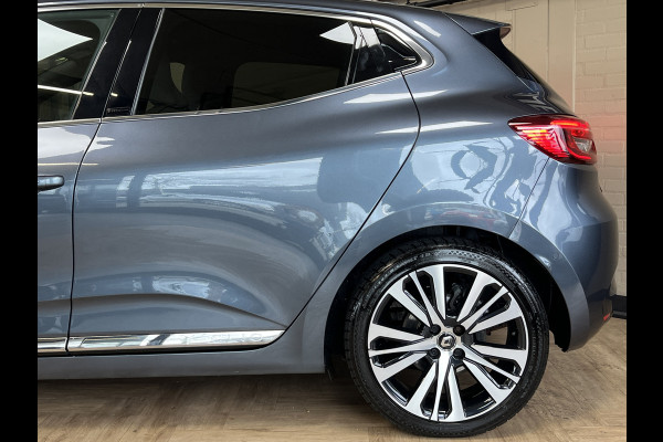 Renault Clio 1.6 E-Tech Hybrid 140 Initiale Paris | Groot Navi | Bose | 360 | PDC V+A | Stoel & stuurverwarming | 17" | 100% Dealer onderhouden!