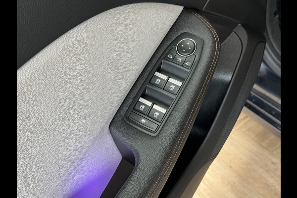 Renault Clio 1.6 E-Tech Hybrid 140 Initiale Paris | Groot Navi | Bose | 360 | PDC V+A | Stoel & stuurverwarming | 17" | 100% Dealer onderhouden!