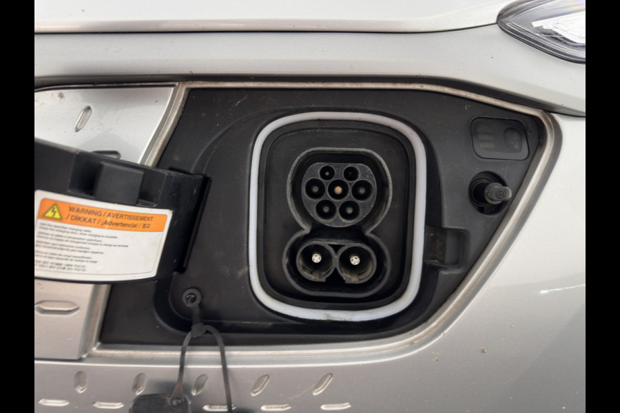 Hyundai Kona EV Fashion 64 kWh (3-Fase) {SOH-100%} (INCL-BTW)  Aut * HEATPUMP | NAVI-FULLMAP | LEATHER-FABRIC | KEYLESS | CAMERA | DAB | ECC | PDC | ADAPTIVE-CRUISE | LANE-ASSIST | HEATED SEATS | PRIVACY-GLASS | HEAD-UP | SHIFT-PADDLES | 17"A