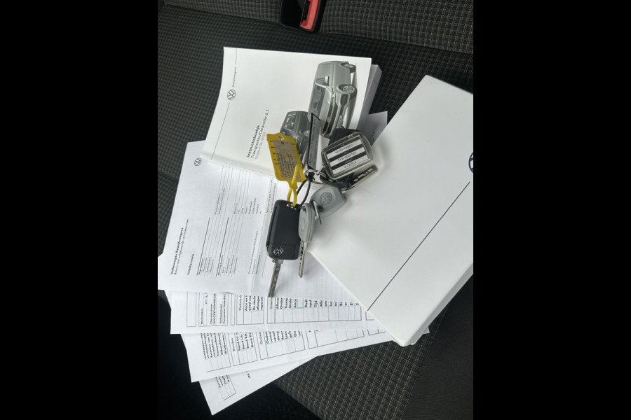 Volkswagen Transporter 2.0 TDI L2H1 28 Automaat Carplay Cruise PDC V+A DAB Airco Trekhaak