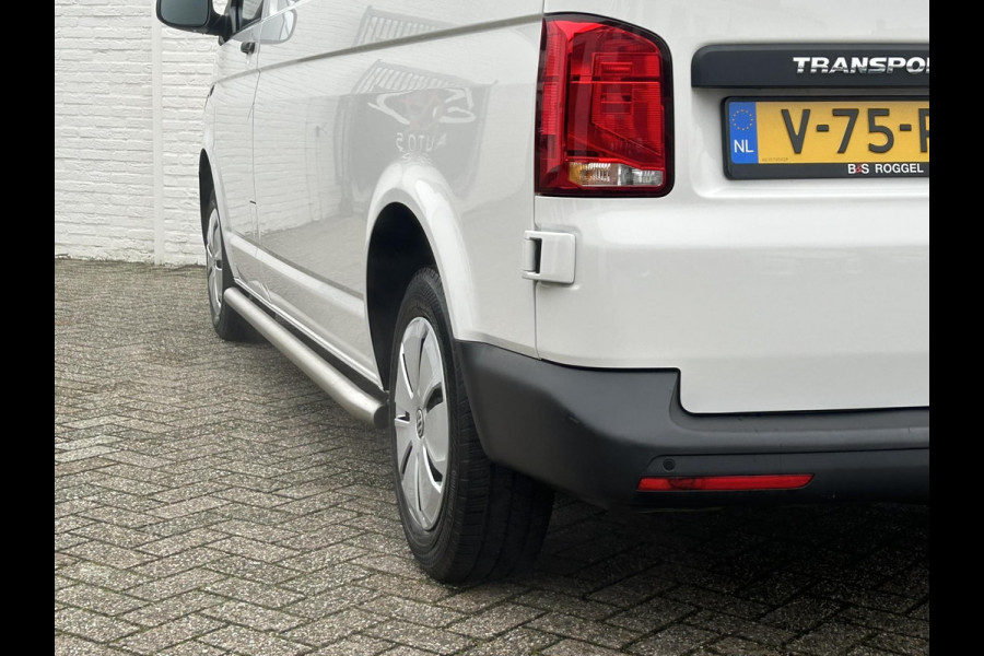 Volkswagen Transporter 2.0 TDI L2H1 28 Automaat Carplay Cruise PDC V+A DAB Airco Trekhaak