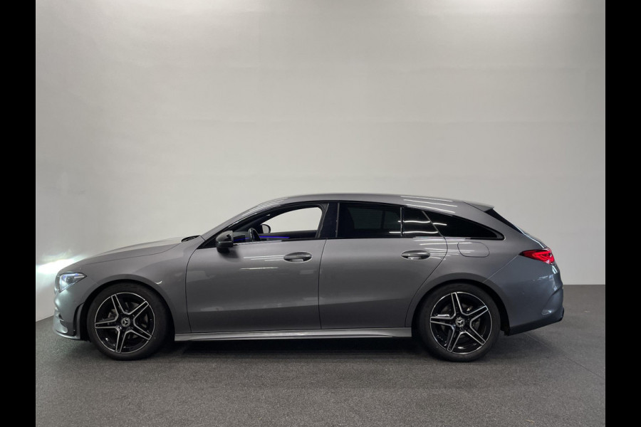Mercedes-Benz CLA-Klasse Shooting Brake 180 Business Solution AMG Trekhaak Navigatie Camera Parkeersensoren Cruise Control AMG stoelen Stoelverwarming Sfeerverlichting Elektrische kofferklep Full Led Climate Control