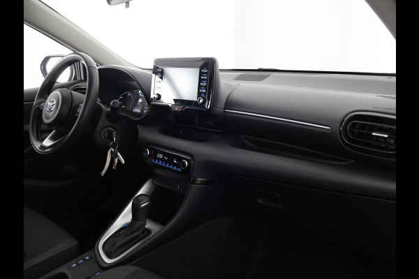 Toyota Yaris 1.5 HYBRIDE GRAYLINE NAVIGATIE GARANTIE TOT 2033 ! CAMERA.CRUISE. CLIMA.ALS NIEUW !
