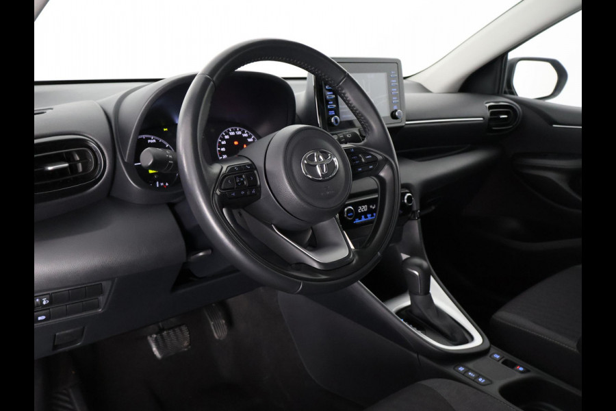 Toyota Yaris 1.5 HYBRIDE GRAYLINE NAVIGATIE GARANTIE TOT 2033 ! CAMERA.CRUISE. CLIMA.ALS NIEUW !