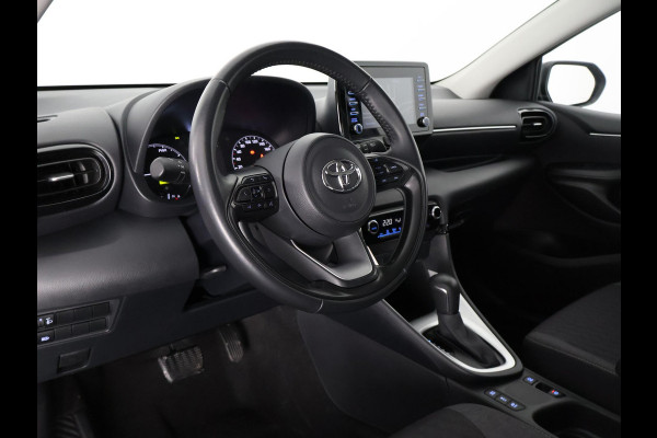 Toyota Yaris 1.5 HYBRIDE GRAYLINE NAVIGATIE GARANTIE TOT 2033 ! CAMERA.CRUISE. CLIMA.ALS NIEUW !