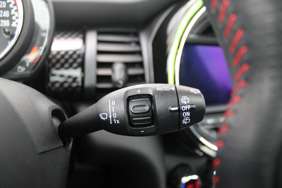 MINI John Cooper Works 2.0 231PK JCW | PANORAMISCH SCHUIF/KANTELDAK | HARMAN KARDON PREMIUM AUDIO SYSTEM | DRAADLOZE APPLE CARPLAY/ANDROID AUTO | NAVIGATIE | STOEL VERWARMING | KEYLESS ENTRY/START | SPORTONDERSTEL | 17" LICHTMETALEN VELGEN JCW "TRACK SPOKE" | JCW SPORT REMMEN | FULL LED KOPLAMPEN | UNION JACK LED ACHTERLICHTEN | PERFORMANCE CONTROL | PARKEERSENSOREN VOOR + ACHTER | 8 TRAPS SPORTAUTOMAAT | JCW ACHTERSPOILER | GETINTE ACHTERRUITEN | FULL LEDEREN BEKLEDING | WITTE STRIPING MOTORKAP EN WIT DAK | ALARM KLASSE 3 | MIDDENARMSTEUN | DRAADLOZE TELEFOONLADER | SERIOUS BUSINESS PAKKET