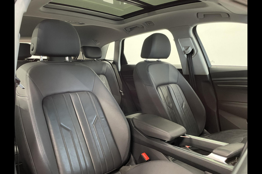 Audi e-tron 50 quattro Business edition Plus 71 kWh Panoramadak Navigatie Parkeersensoren Adaptive Cruise Control Memory stoelen Stoelverwarming Full Led Climate Control Virtual Cockpit Lichtmetalen velgen