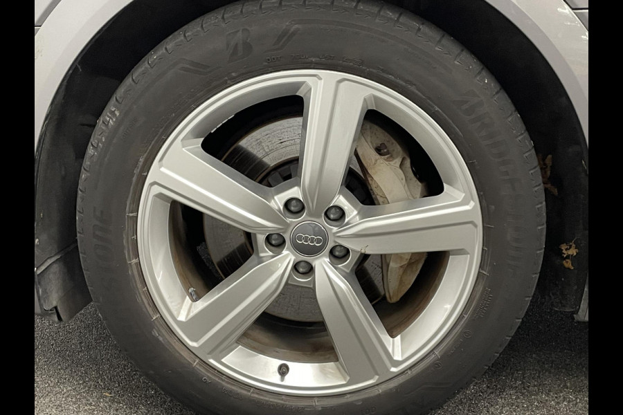 Audi e-tron 50 quattro Business edition Plus 71 kWh Panoramadak Navigatie Parkeersensoren Adaptive Cruise Control Memory stoelen Stoelverwarming Full Led Climate Control Virtual Cockpit Lichtmetalen velgen