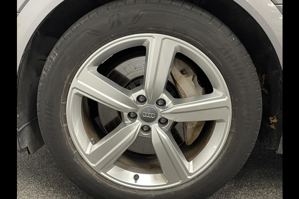 Audi e-tron 50 quattro Business edition Plus 71 kWh Panoramadak Navigatie Parkeersensoren Adaptive Cruise Control Memory stoelen Stoelverwarming Full Led Climate Control Virtual Cockpit Lichtmetalen velgen