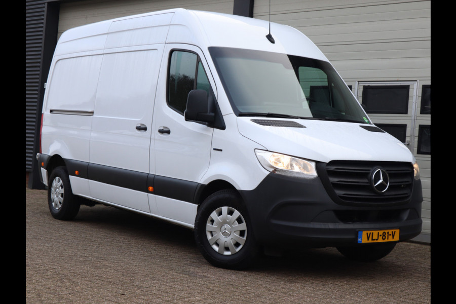 Mercedes-Benz eSprinter eSprinter 55 kWh 100% Elektrisch L2H2 - Camera - Airco
