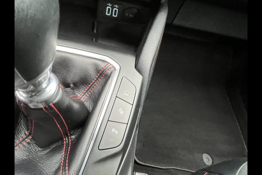 Ford Kuga 1.5 EcoBoost ST-Line X 150pk/110kW 6-bak | Elektr. trekhaak | Driver Assistance Pack | Winter Pack | Techology Pack | etc. etc.