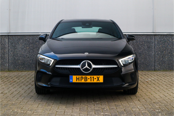 Mercedes-Benz A-Klasse 250 e Luxury / SOH 93% / 19inch / Sfeer verlichting / Widescreen / Camera / Carplay /
