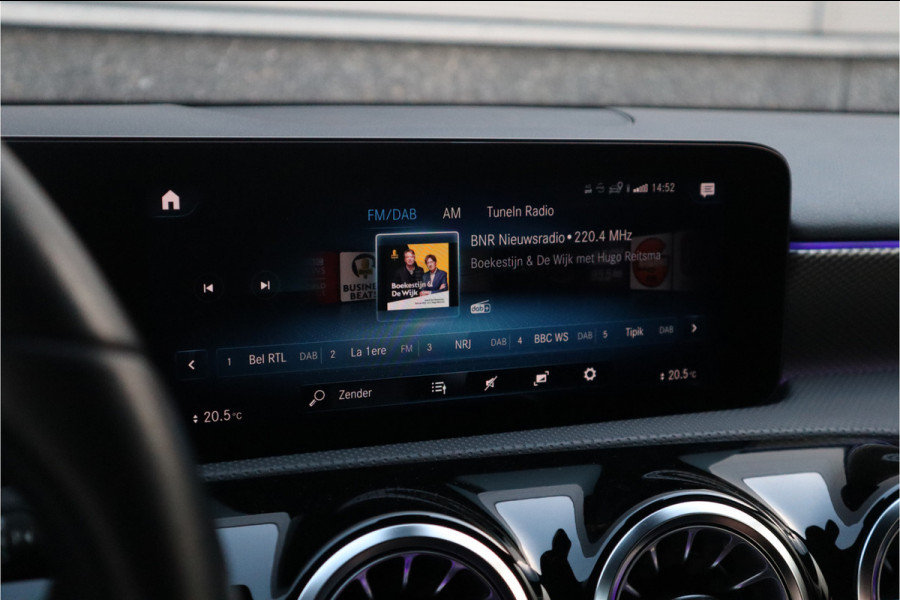 Mercedes-Benz A-Klasse 250 e Luxury / SOH 93% / 19inch / Sfeer verlichting / Widescreen / Camera / Carplay /