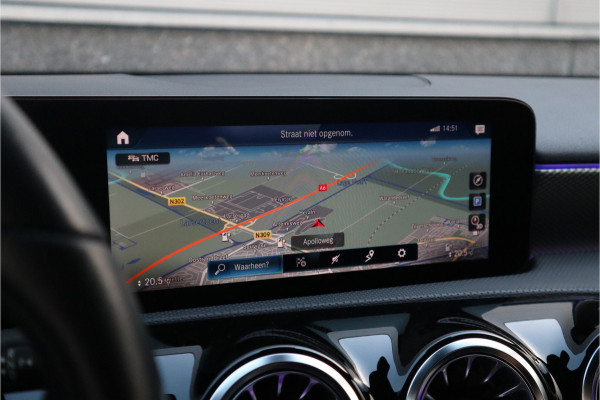 Mercedes-Benz A-Klasse 250 e Luxury / SOH 93% / 19inch / Sfeer verlichting / Widescreen / Camera / Carplay /