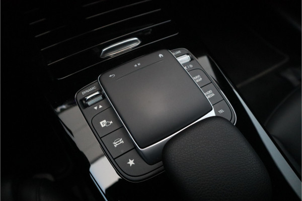 Mercedes-Benz A-Klasse 250 e Luxury / SOH 93% / 19inch / Sfeer verlichting / Widescreen / Camera / Carplay /
