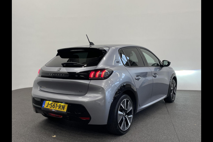 Peugeot e-208 EV GT 350 50 kWh Automaat Navigatie Apple Carplay/Android Auto Camera Parkeersensoren Cruise Control Stoelverwarming Half leder Climate Control Lichtmetalen velgen