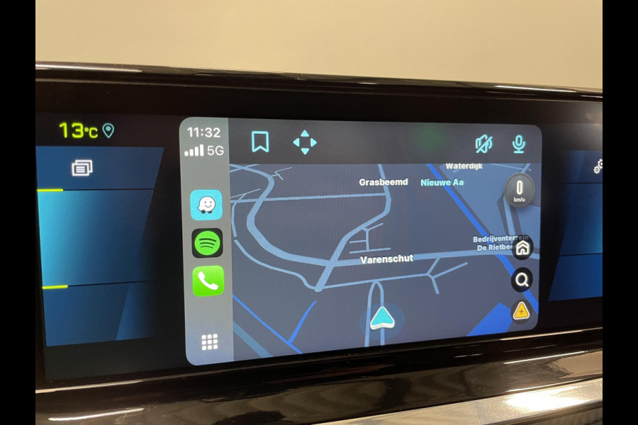 Peugeot e-208 EV GT 350 50 kWh Automaat Navigatie Apple Carplay/Android Auto Camera Parkeersensoren Cruise Control Stoelverwarming Half leder Climate Control Lichtmetalen velgen