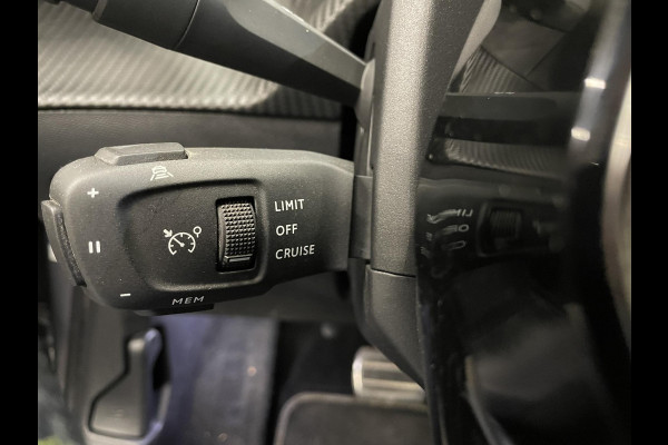 Peugeot e-208 EV GT 350 50 kWh Automaat Navigatie Apple Carplay/Android Auto Camera Parkeersensoren Cruise Control Stoelverwarming Half leder Climate Control Lichtmetalen velgen