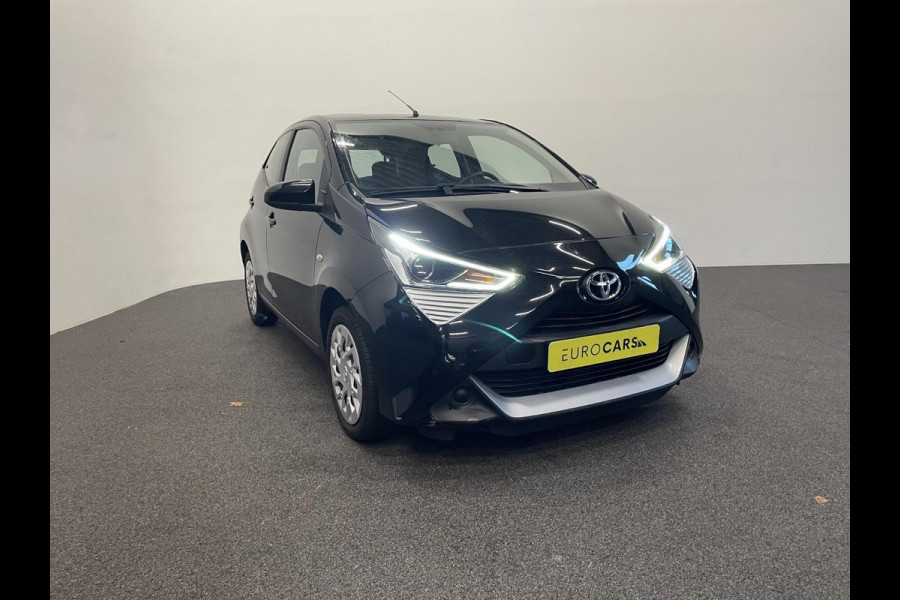Toyota Aygo 1.0 VVT-i X-Play 5-DRS Airco DAB+ Carplay Navi X-Play Pack Achteruitrij Camera