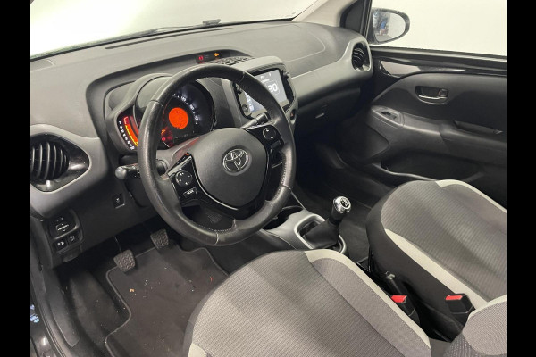 Toyota Aygo 1.0 VVT-i X-Play 5-DRS Airco DAB+ Carplay Navi X-Play Pack Achteruitrij Camera