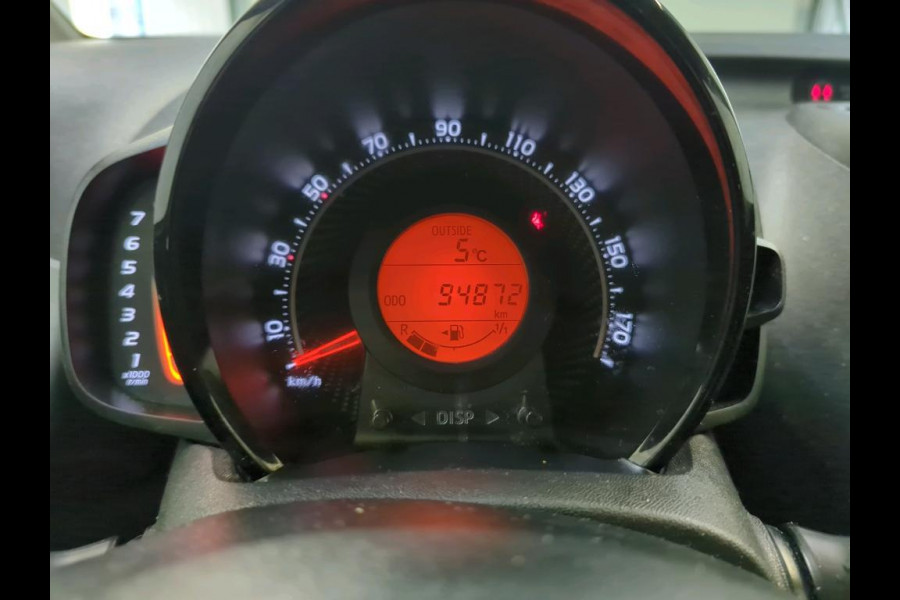 Toyota Aygo 1.0 VVT-i X-Play 5-DRS Airco DAB+ Carplay Navi X-Play Pack Achteruitrij Camera