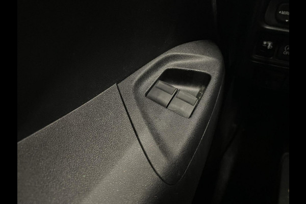 Toyota Aygo 1.0 VVT-i X-Play 5-DRS Airco DAB+ Carplay Navi X-Play Pack Achteruitrij Camera