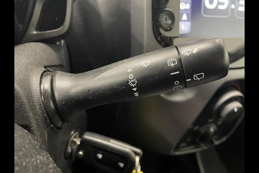 Toyota Aygo 1.0 VVT-i X-Play 5-DRS Airco DAB+ Carplay Navi X-Play Pack Achteruitrij Camera