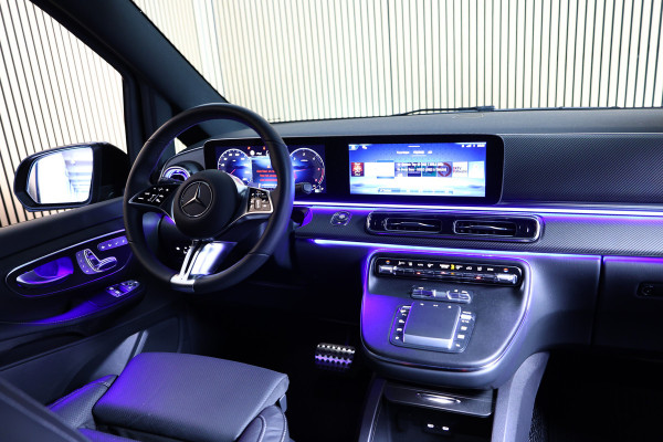 Mercedes-Benz V-Klasse V300d 4Matic XXL LUCHTVERING LEDER CARPLAY STOELVENT. '24 Er wordt ook de bank op de 3e rij bijgeleverd+ tussenschot