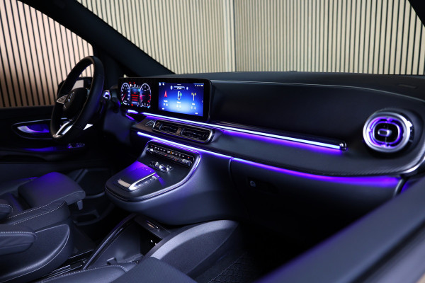 Mercedes-Benz V-Klasse V300d 4Matic XXL LUCHTVERING LEDER CARPLAY STOELVENT. '24 Er wordt ook de bank op de 3e rij bijgeleverd+ tussenschot