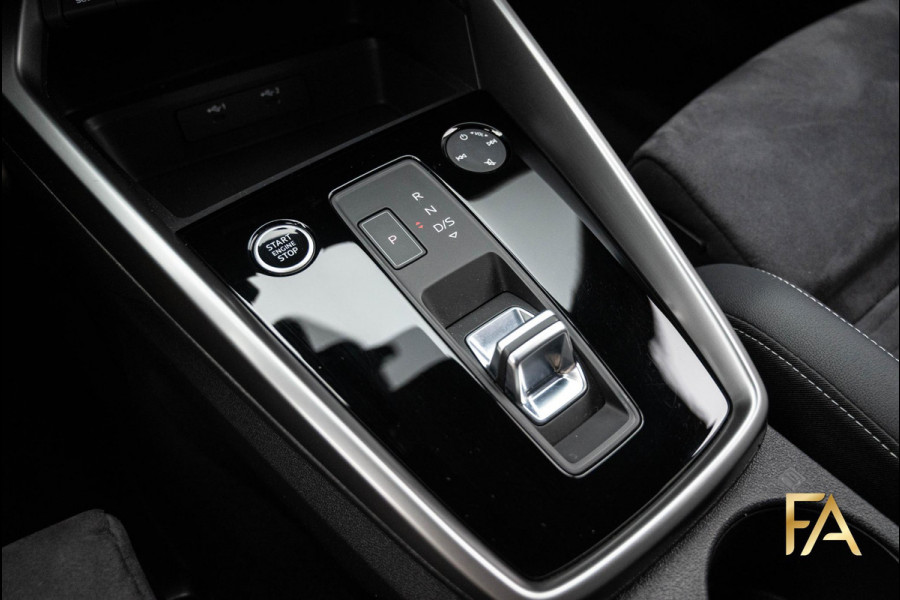 Audi A3 Sportback 40 TFSI e S Line Ruitleder|MatrixLED|AdaptiveCruise|18Inch