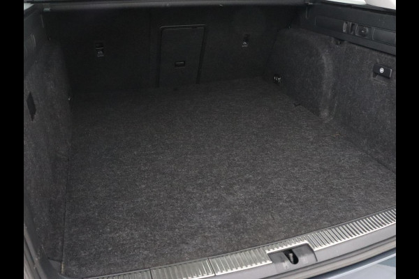 Škoda Superb 1.4 TSI iV Business Edition | Trekhaak | Stoel & stuurverwarming | Camera | Carplay | Memory | Navigatie | Full LED | Climate control | Parkeerhulp