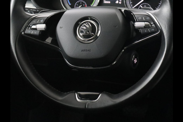 Škoda Superb 1.4 TSI iV Business Edition | Trekhaak | Stoel & stuurverwarming | Camera | Carplay | Memory | Navigatie | Full LED | Climate control | Parkeerhulp
