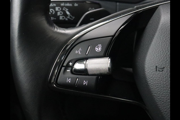 Škoda Superb 1.4 TSI iV Business Edition | Trekhaak | Stoel & stuurverwarming | Camera | Carplay | Memory | Navigatie | Full LED | Climate control | Parkeerhulp