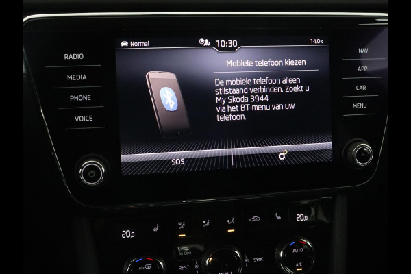 Škoda Superb 1.4 TSI iV Business Edition | Trekhaak | Stoel & stuurverwarming | Camera | Carplay | Memory | Navigatie | Full LED | Climate control | Parkeerhulp