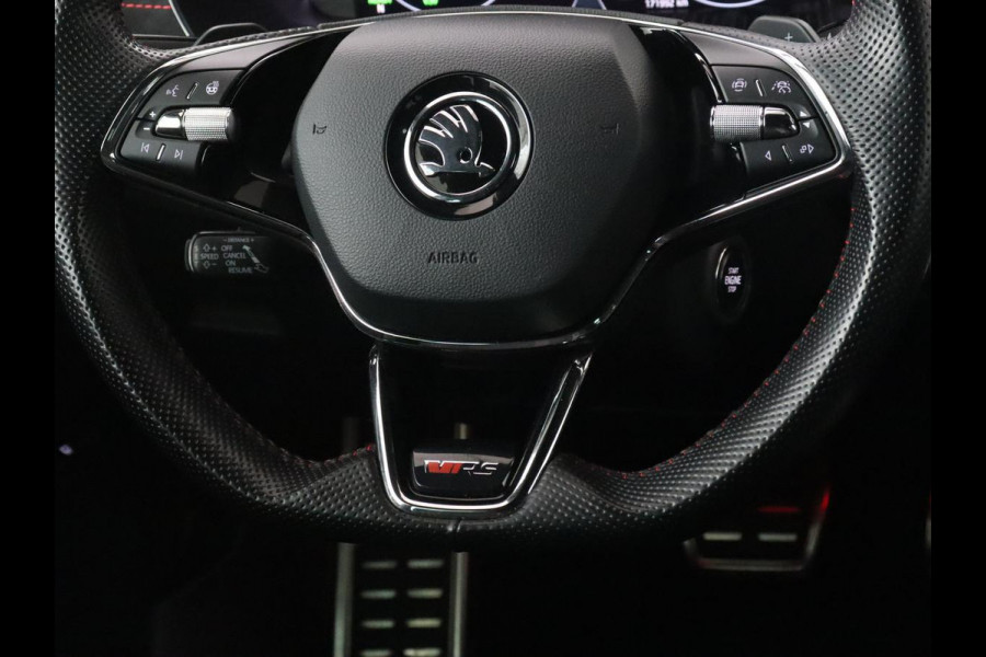 Škoda Octavia 1.4 TSI RS iV PHEV Business | Stoelverwarming | Adaptive cruise | Matrix LED | Side Assist | Camera | Carplay | Navigatie | Sfeerverlichting | Virtual Cockpit | Sportstoelen | Plug In