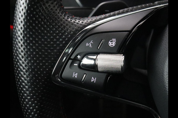 Škoda Octavia 1.4 TSI RS iV PHEV Business | Stoelverwarming | Adaptive cruise | Matrix LED | Side Assist | Camera | Carplay | Navigatie | Sfeerverlichting | Virtual Cockpit | Sportstoelen | Plug In