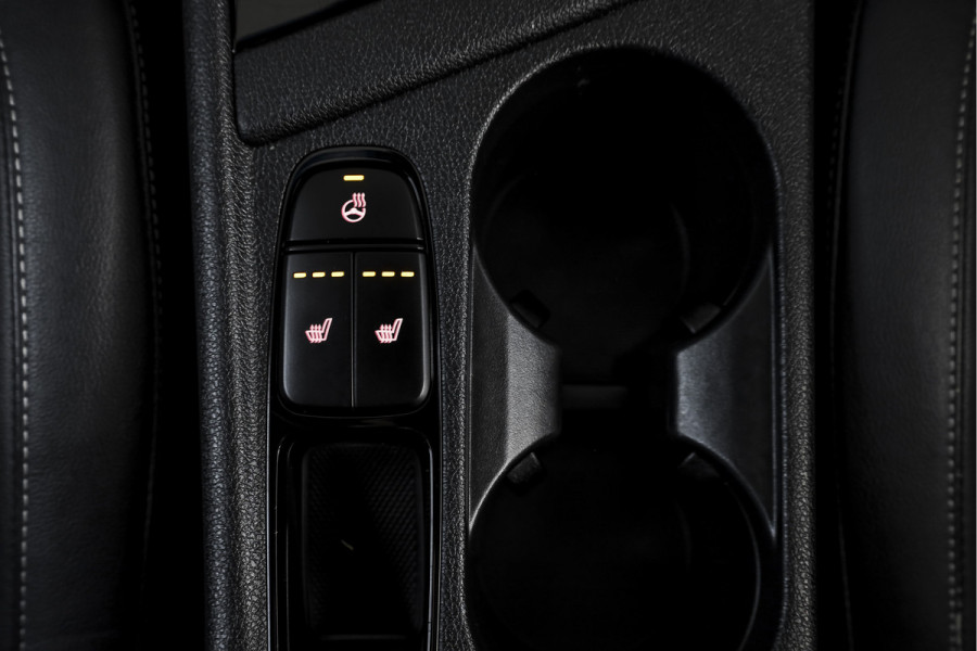 Kia Niro 1.6 GDi Hybrid First Edition - Automaat | Cruise | Stoel-+Stuurverw. | PDC | Camera | NAV | ECC | LM 16" |