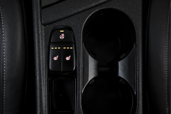 Kia Niro 1.6 GDi Hybrid First Edition - Automaat | Cruise | Stoel-+Stuurverw. | PDC | Camera | NAV | ECC | LM 16" |